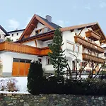 Haus Schönjochl By Châtel Reizen Gasthuis Fiss
