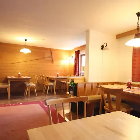 Haus Schoenjochl By Chatel Reizen Guest house Fiss