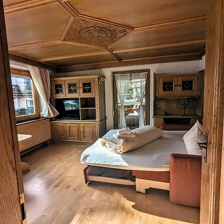 Haus Schoenjochl By Chatel Reizen Guest house Fiss